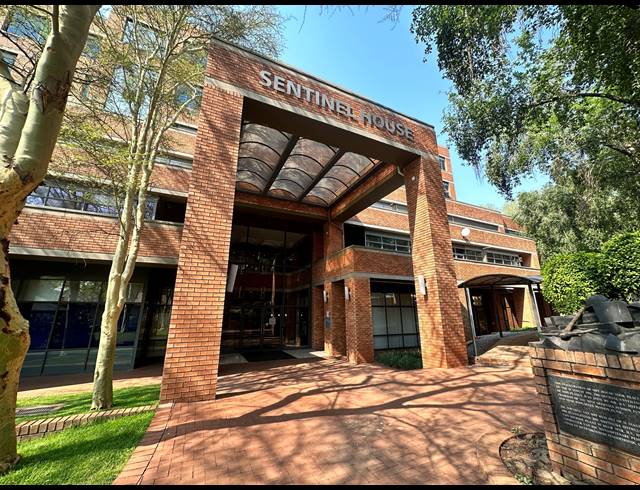 263M² OFFICE TO LET IN PARKTOWN